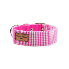 Cargar imagen en el visor de la galería, Collar cuadrillé fucsia - Perros Unidos