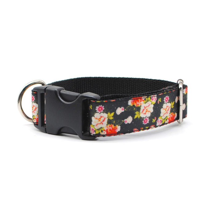 Collar negro flores anaranjadas - Perros Unidos