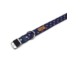 Cargar imagen en el visor de la galería, Collar perro flores azul marino - Perros Unidos