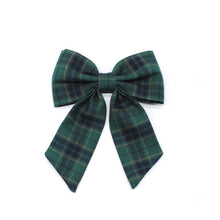 Cargar imagen en el visor de la galería, Humita lazo escocesa verde - Perros Unidos