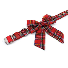 Cargar imagen en el visor de la galería, Humita lazo tartán roja - Perros Unidos