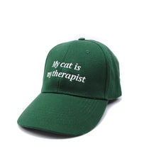 Cargar imagen en el visor de la galería, Jockey verde My cat is my therapist - Perros Unidos