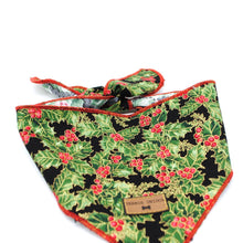 Cargar imagen en el visor de la galería, Pañoleta navidad muérdagos - Perros Unidos